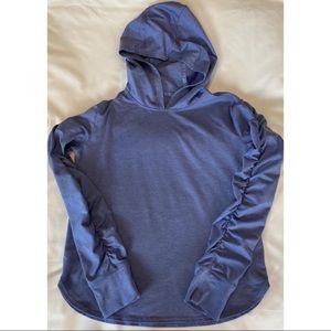 Athleta girl periwinkle ruched sleeve hooded long sleeve.